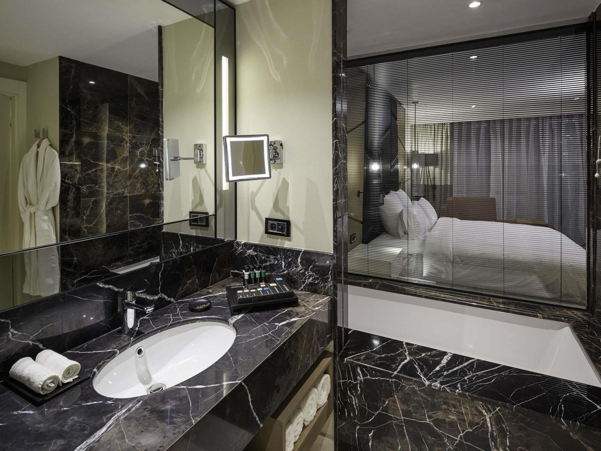 Camera Executive Doppia con Letti Singoli e Accesso Lounge