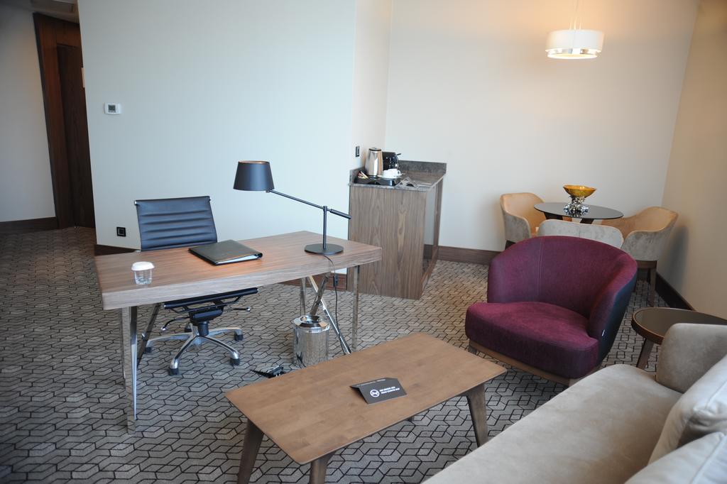 Suite Deluxe con Letto King-Size e Accesso Lounge